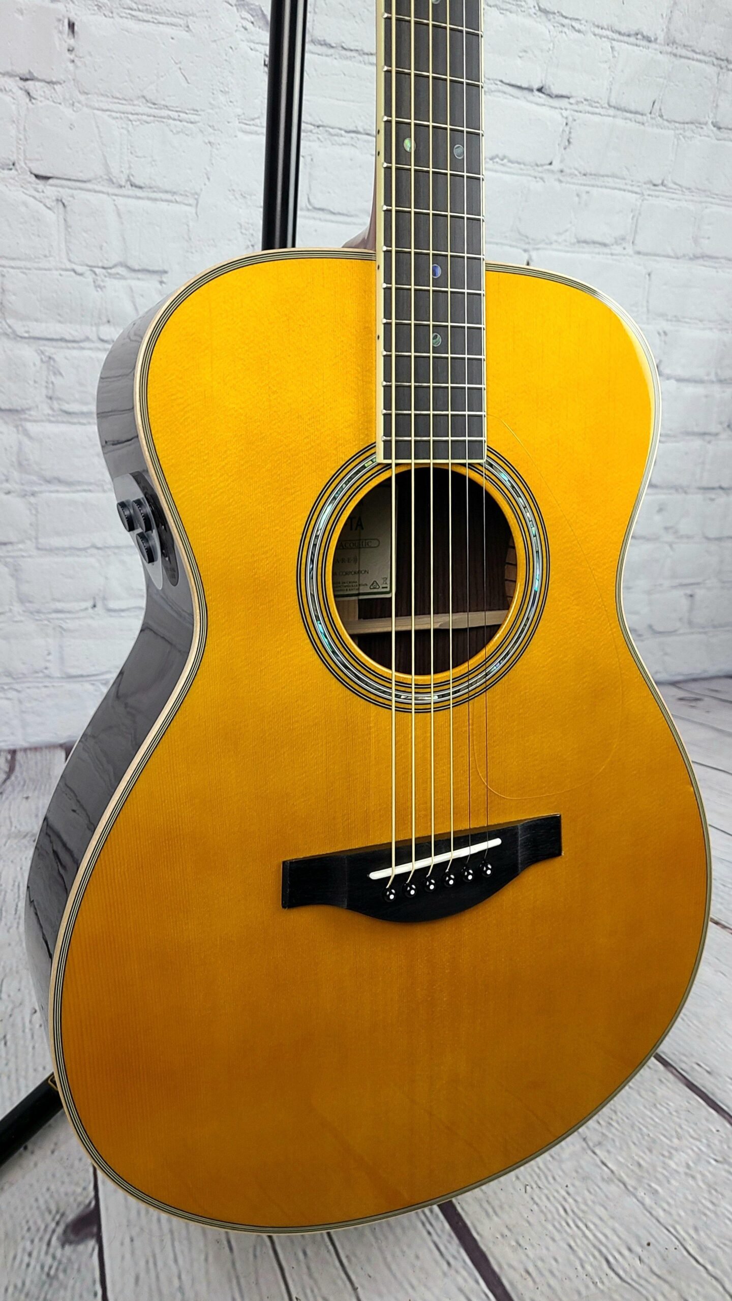 yamaha lsta vt transacoustic concert acoustic guitar vintage tint yamaha lsta vt transacoustic concert acoustic guitar vintage tint