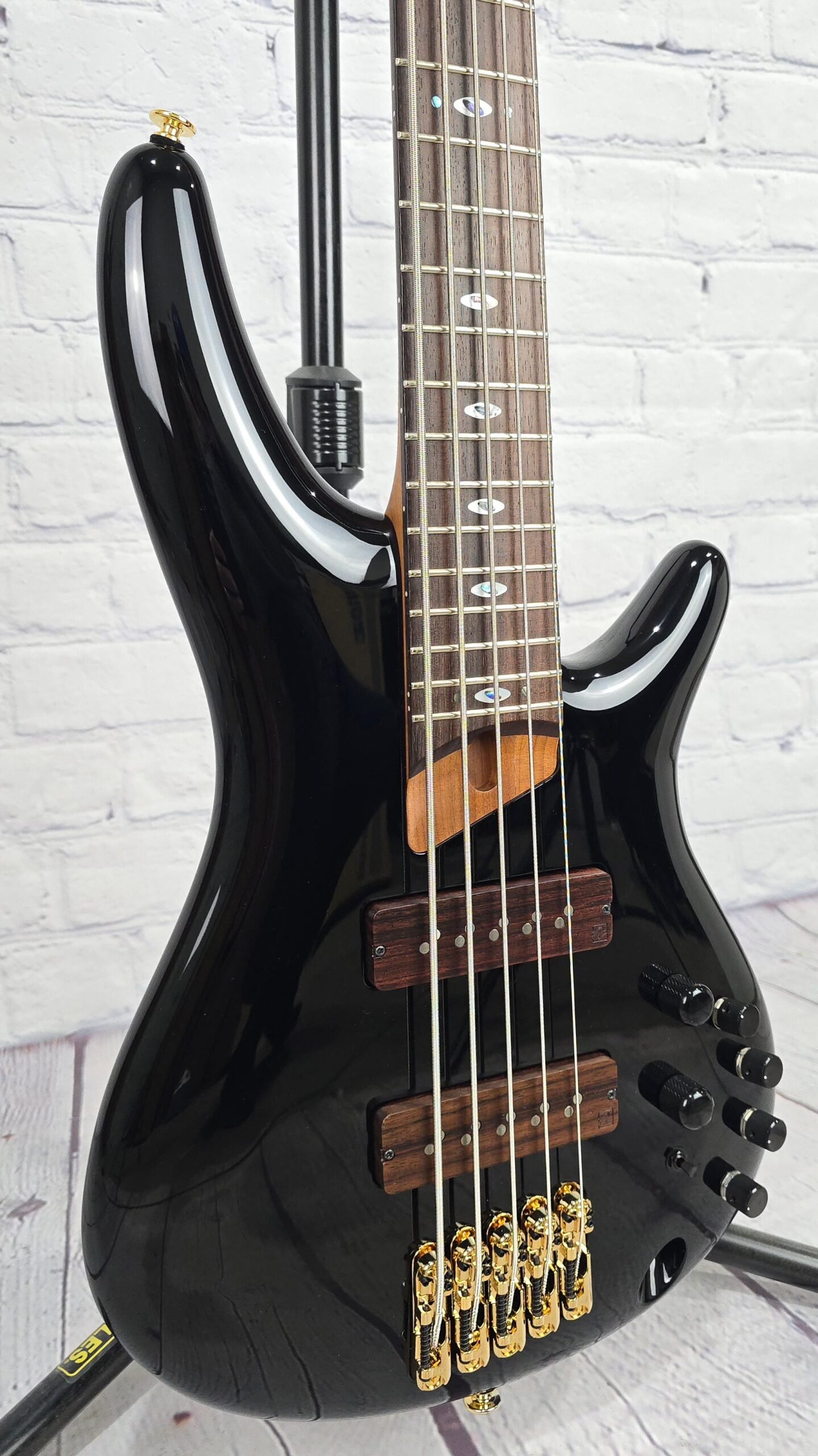 ibanez prestige sr3505 bk 5 string bass gloss black ibanez prestige sr3505 bk 5 string bass gloss black